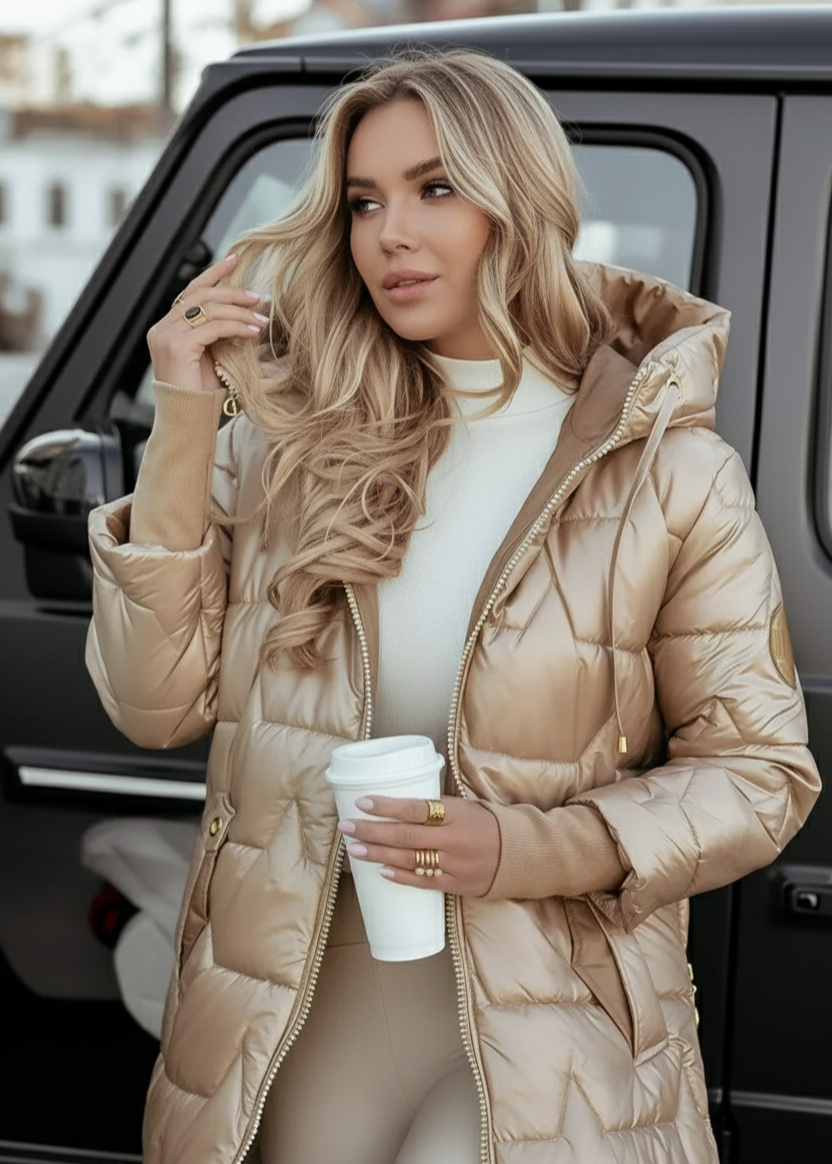 Lina | La Chaqueta Acolchada que Estiliza y Protege (Efecto Pluma)